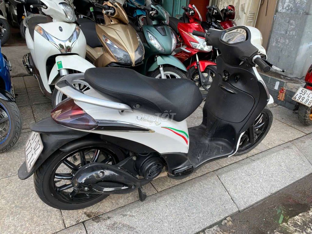 Piaggio Liberty 2012 mới 90% biển số 61. Mua bán Xe máy tại Quận Tân Phú Tp Hồ Chí Minh được đăng bởi Tuanduy hình 3