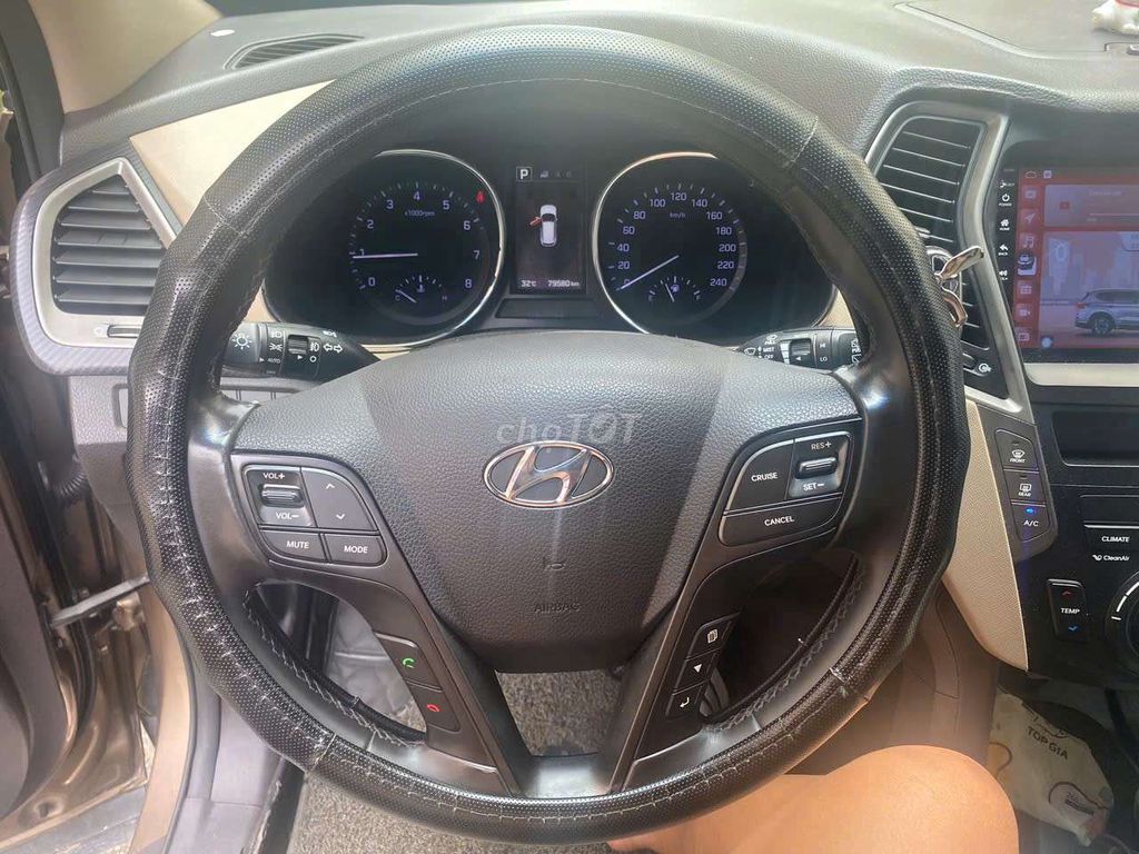 Hyundai Santafe 2.4l 2 cầu SX 2017 trả trước 240tr. Mua bán Ô tô tại Quận 12 Tp Hồ Chí Minh được đăng bởi Khoa Võ hình 10