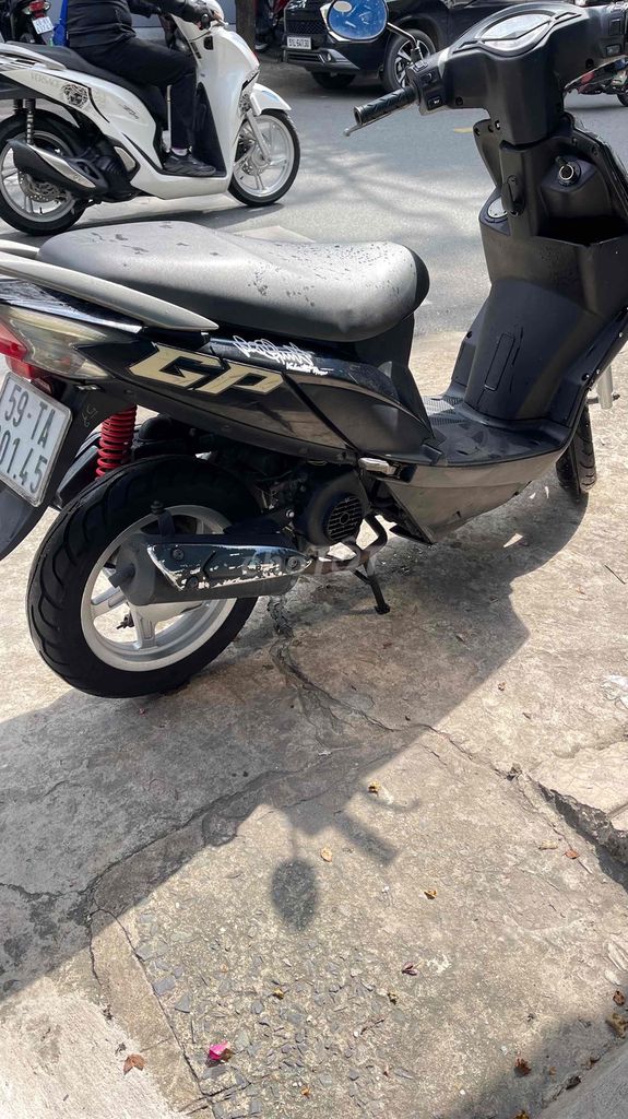 xe tay ga 50 cc không bằng lái. Mua bán Xe máy tại Quận Tân Phú Tp Hồ Chí Minh được đăng bởi Hoàng Trung hình 3