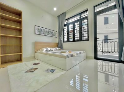 Phòng mới Ban Công 45m Hồng Hà ngay Sân Bay Tân Sơn Nhất