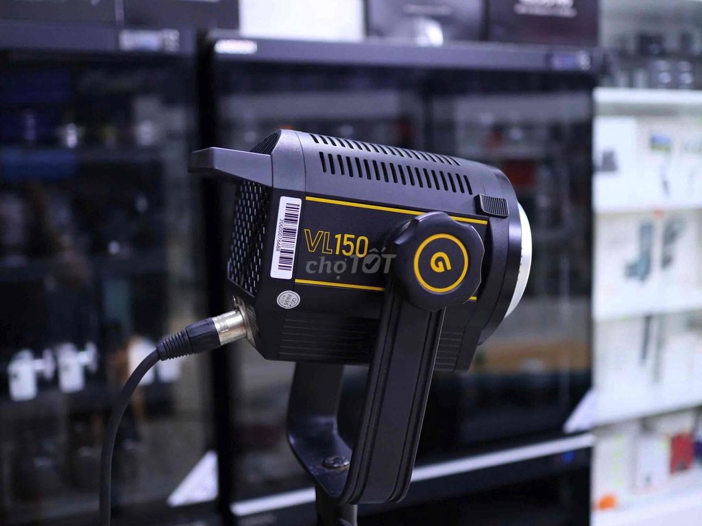 Đèn Flash Studio Godox SK400II Đen. Mua bán Máy ảnh, Máy quay tại Thành phố Thủ Dầu Một Bình Dương được đăng bởi Chinh Lee hình 1