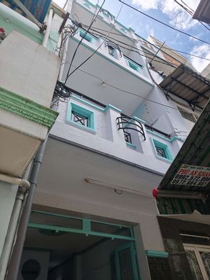 Cần bán gấp nhà hẻm 1/ q6 khu trung tâm hẻm thông tứ hướng 