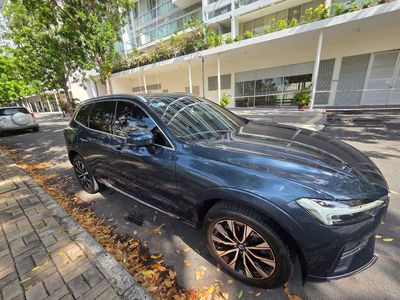 Volvo XC60 màu xanh