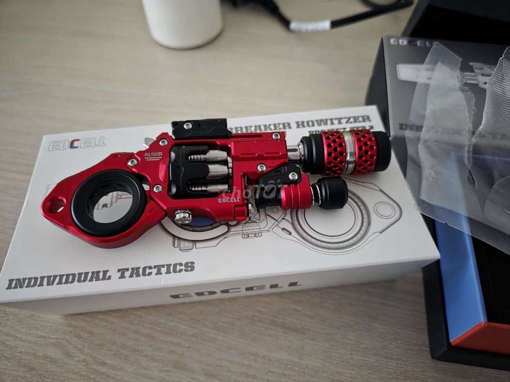 Dụng cụ đa năng EDC Breaker Đỏ. Mua bán Sở thích khác tại Quận 7 Tp Hồ Chí Minh được đăng bởi Duy hình 1