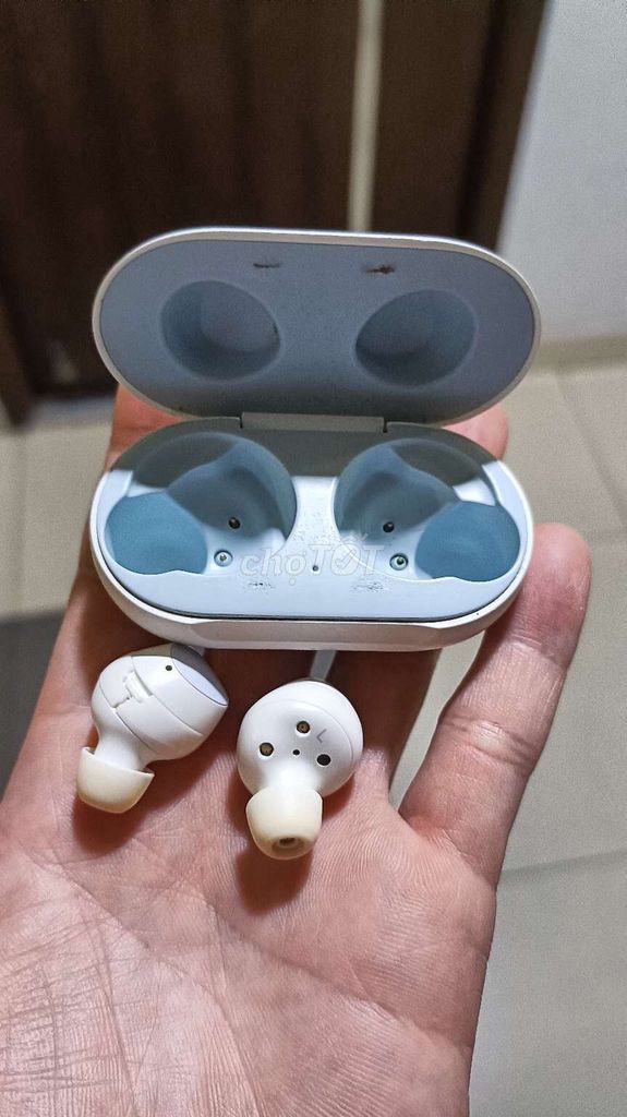 Tai nghe Bluetooth Samsung Buds 1 Trắng. Mua bán Tivi, Âm thanh tại Thành phố Dĩ An Bình Dương được đăng bởi VŨ HỮU TRÍ hình 1