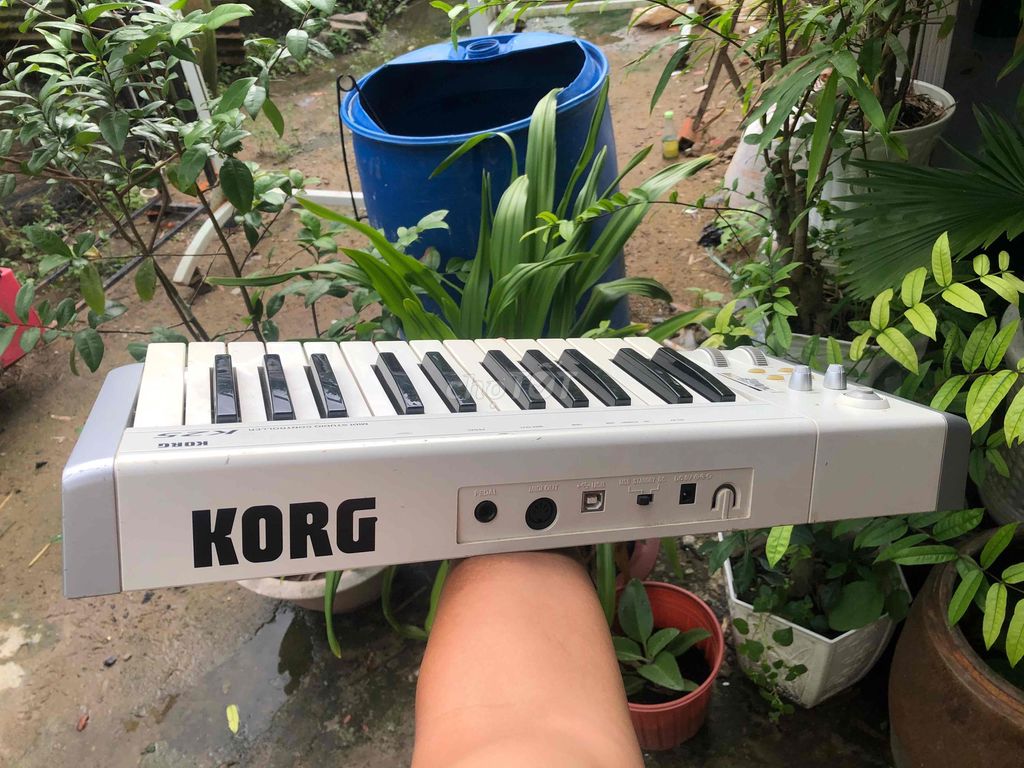 Korg K25 MIDI Controller USB Trắng. Mua bán Nhạc cụ tại Huyện Cầu Kè Trà Vinh được đăng bởi Bảo Anh keyboardist hình 1
