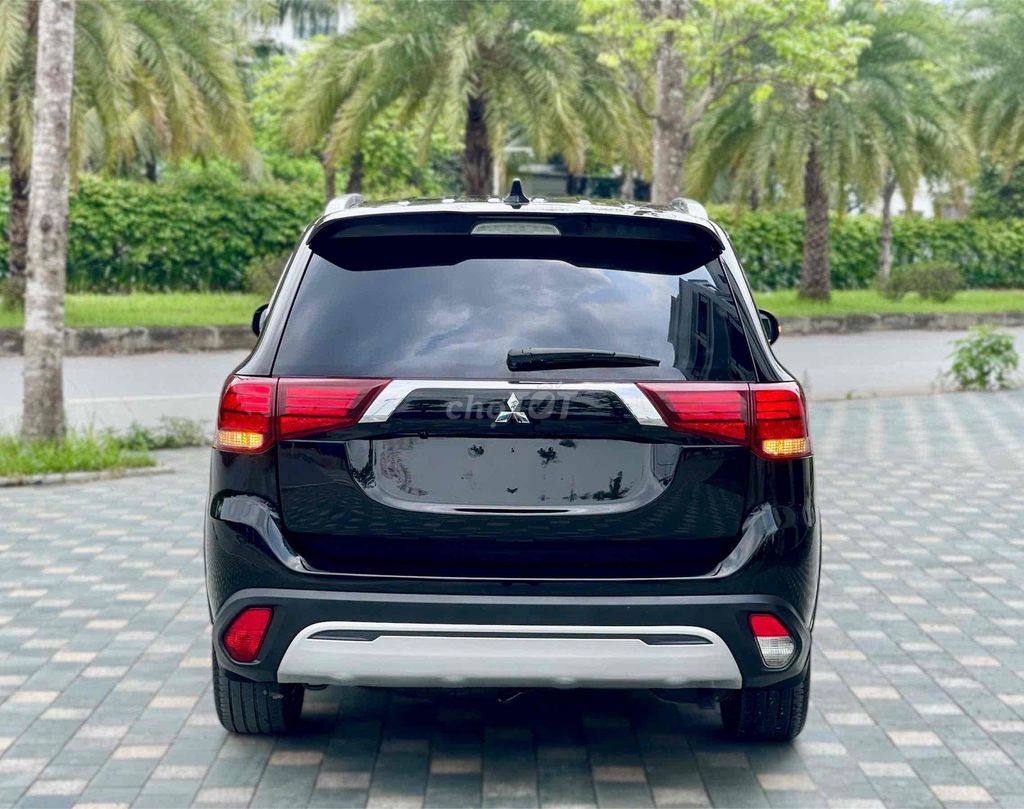 Mitsubishi Outlander Cvt 2020- 65.000km. Mua bán Ô tô tại Quận Long Biên Hà Nội được đăng bởi Mr Tài Oto hình 2