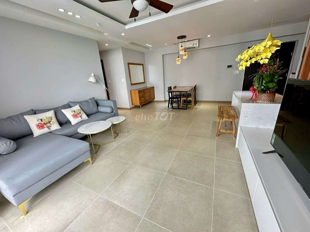 Аренда квартиры в Green Valley, Phu My Hung, 7 округ, 89м2, 2 сп., 2 сан.
