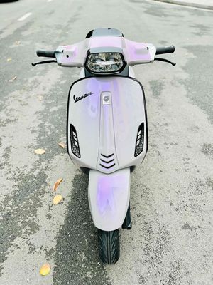 Vespa Xám Ánh Tím IGET ABS Ngay Chủ Vợ Đứng Tên. Mua bán Xe máy tại Quận 6 Tp Hồ Chí Minh được đăng bởi Nguyễn Phong