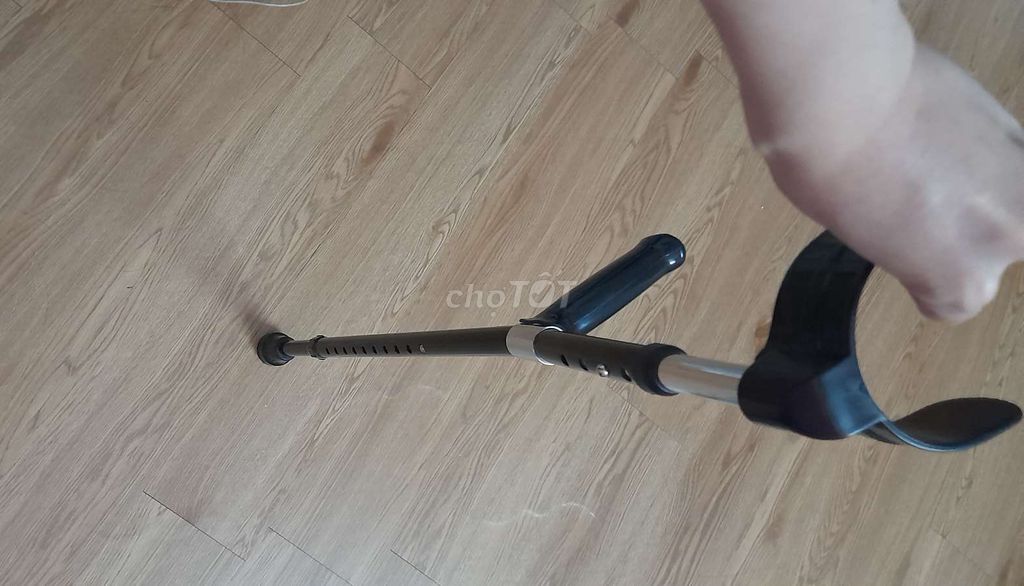 Nạng khuỷu tay kim loại Đen. Mua bán Đồ chuyên dụng, Giống nuôi trồng tại Quận 4 Tp Hồ Chí Minh được đăng bởi Mai Nguyễn hình 1