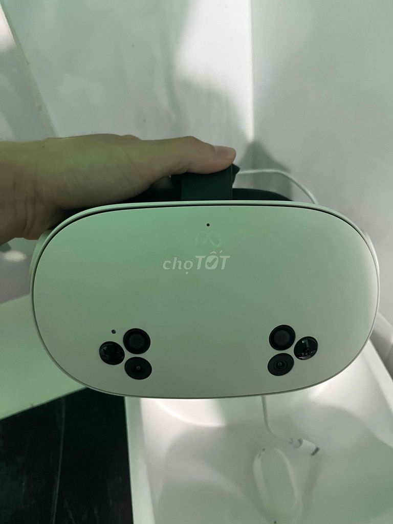 Kính thực tế ảo Meta Quest 3S 64GB Trắng. Mua bán Thiết bị đeo thông minh tại Huyện Vĩnh Cửu Đồng Nai được đăng bởi Dung Le hình 1