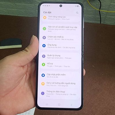Samsung Z Flip4 bản hàn màn đẹp cơ cáp thẳng. Mua bán Điện thoại tại Quận Thanh Xuân Hà Nội được đăng bởi điện thoại lướt