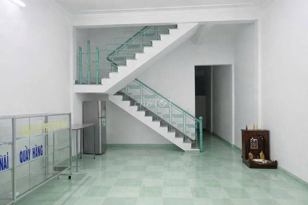 🇻🇳nhà 2 tầng đường hòa minh gần nguyễn sinh sắc