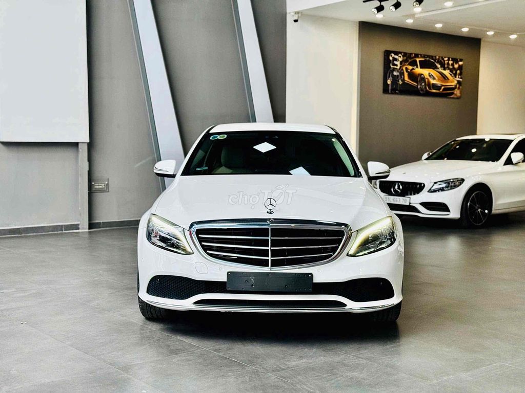 Mercedes C200 exclusive model 2021 siêu mới