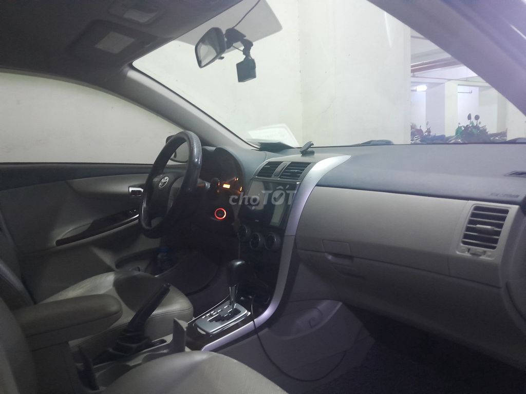 Toyota Corolla Altis 2010 автомат