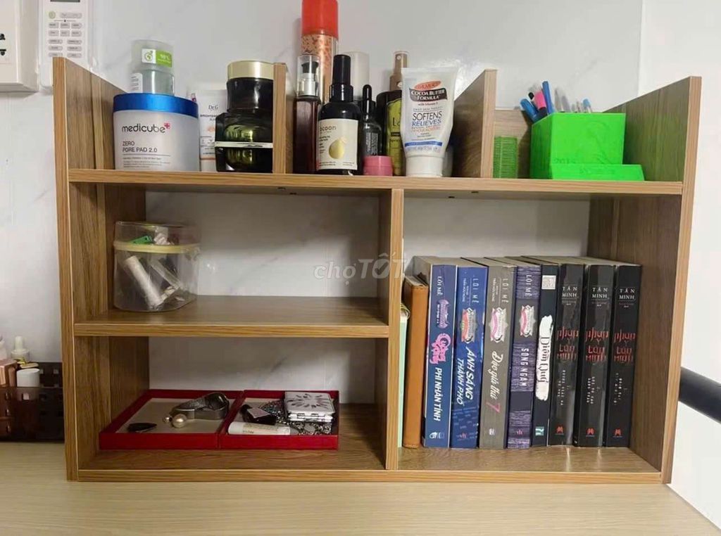 KỆ SÁCH ĐỂ BÀN - KỆ ĐỰNG TÀI LIỆU -  CÓ TẤM HẬU. Mua bán Tủ, kệ gia đình tại Quận Cẩm Lệ Đà Nẵng được đăng bởi Trần thuỳ dung hình 1