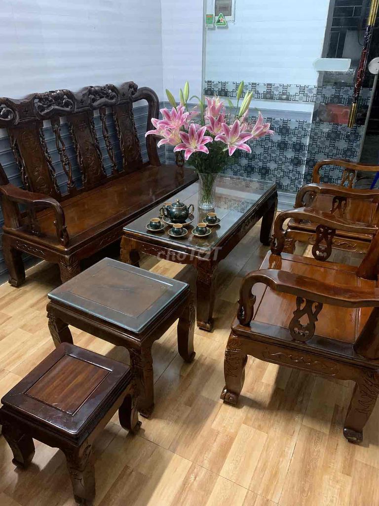 Tủ kệ gỗ màu Nâu. Mua bán Nội thất, đồ gia dụng khác tại Huyện Nghĩa Hưng Nam Định được đăng bởi Hiệp Gà  hình 1