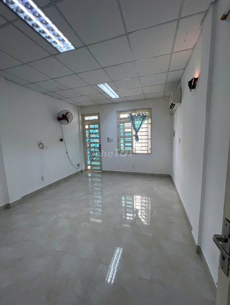 Chủ Định cư Mỹ, Cho Thuê Nguyên Căn, 1 Trệt 1 Lầu, Ngay Hoàng Sa Q 1. Cho thuê Nhà ở tại Quận 1 Tp Hồ Chí Minh được đăng bởi Nguyễn Châu Tuấn hình 3