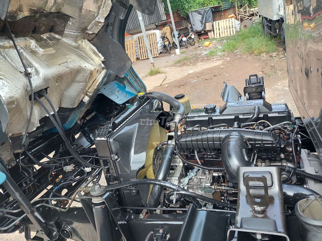 Kia k165 tải 2T3 đời 2016 thùng kín có máy lạnh. Mua bán Xe tải, xe ben tại Quận Bình Tân Tp Hồ Chí Minh được đăng bởi Kính Xe Tải hình 6