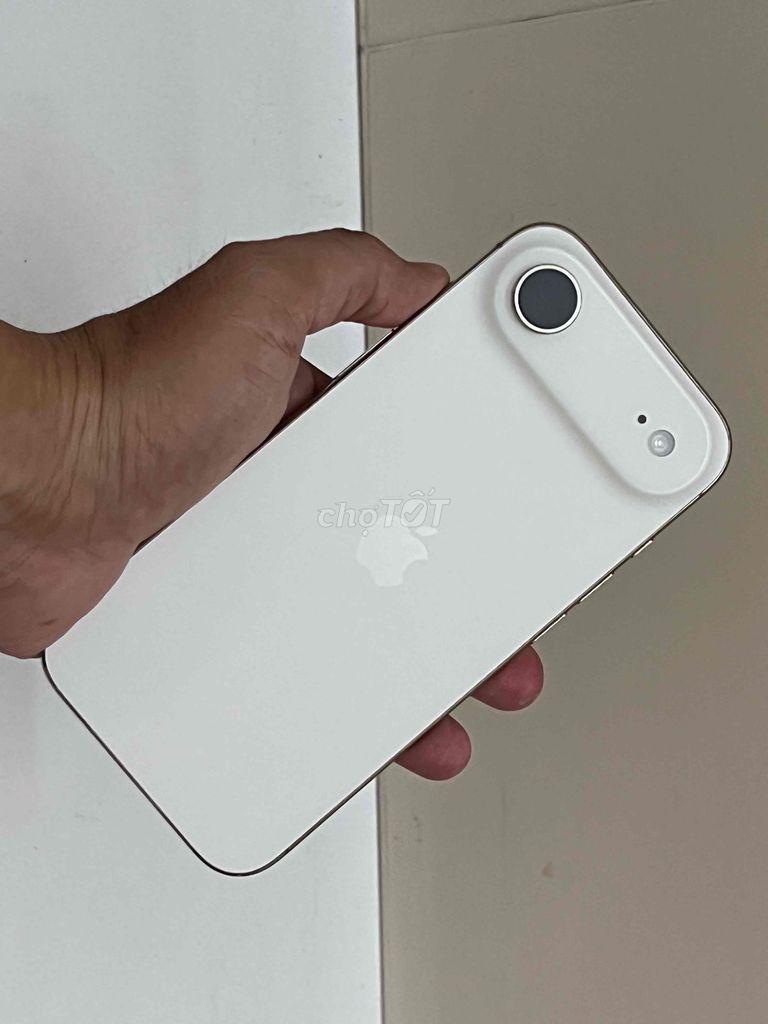 iPhone Air 256GB Vàng US lock. Mua bán Điện thoại tại Quận 6 Tp Hồ Chí Minh được đăng bởi Đinh Trọng Hòa hình 1