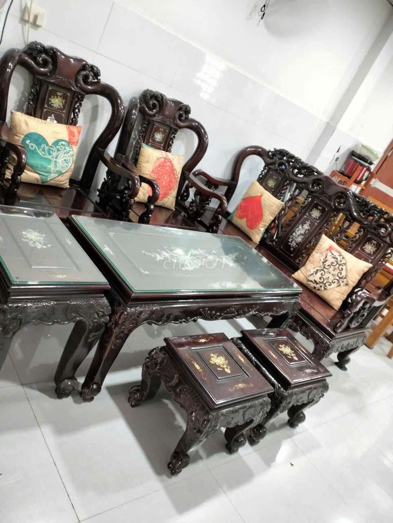 Bộ bàn ghế phòng khách Gỗ Nâu. Mua bán Bàn ghế tại Thành phố Thủ Đức Tp Hồ Chí Minh được đăng bởi Lê Thị Lương hình 1