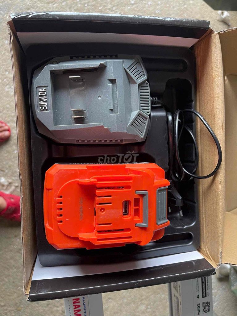 Pin+ sạc 21V 20cell Lithium-ion  pin+ sạc. Mua bán Đồ chuyên dụng, Giống nuôi trồng tại Thành phố Huế Thừa Thiên Huế được đăng bởi Quang du hình 1