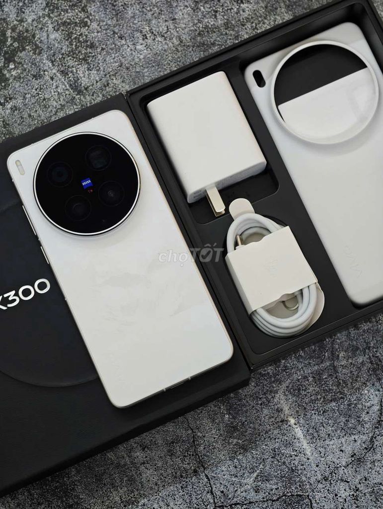 Vivo X300 Ultra 5G Trắng 512GB. Mua bán Điện thoại tại Quận Thanh Khê Đà Nẵng được đăng bởi Tú MB hình 1