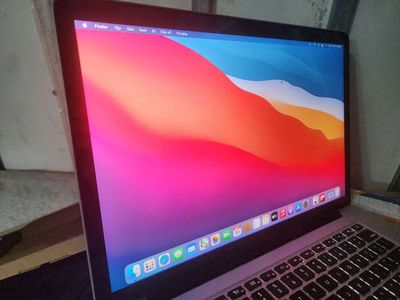 Macbook pro 15in, i7. Mua bán Laptop tại Huyện Bình Chánh Tp Hồ Chí Minh được đăng bởi Linh