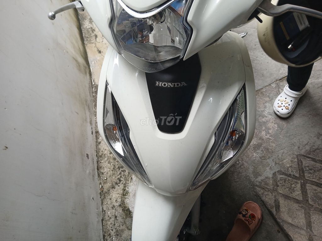 Bán xe honda vision 2023 mới đi 2276km. Mua bán Xe máy tại Quận 10 Tp Hồ Chí Minh được đăng bởi Tên chưa cung cấp hình 9