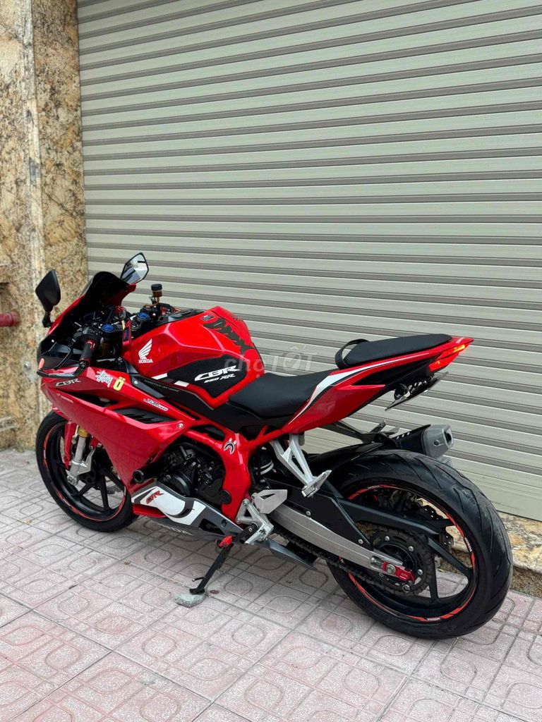 Honda CBR250RR 2021 ABS Красный автомобиль красивый кенг