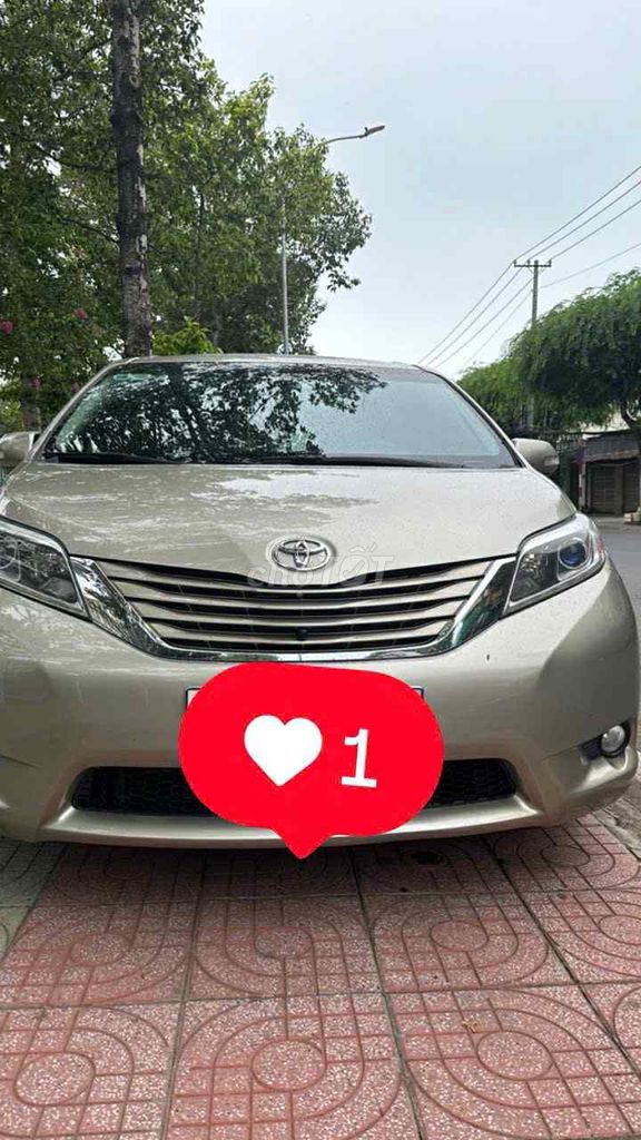 Toyota Sienna 2015 3.5LE màu vàng cát. Mua bán Ô tô tại Thành phố Mỹ Tho Tiền Giang được đăng bởi Anh Năm hình 1