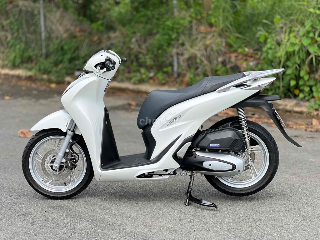 Shvn 125 Trắng Đen 2024 Leng Keng Uỷ Quyền Có Góp🎉. Mua bán Xe máy tại Thành phố Biên Hòa Đồng Nai được đăng bởi Xe Máy Phát Đồng hình 5