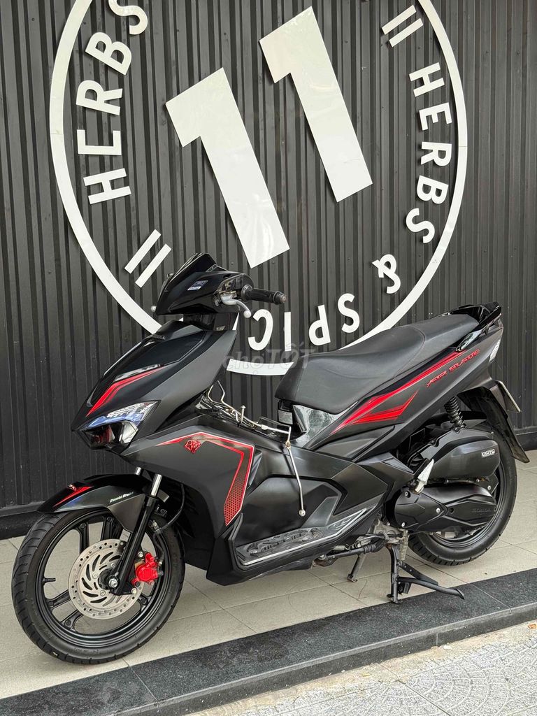 Honda Air blade - Ab 2018  Đặc biệt Đen nhám bs43. Mua bán Xe máy tại Quận Hải Châu Đà Nẵng được đăng bởi Lê vy  hình 6