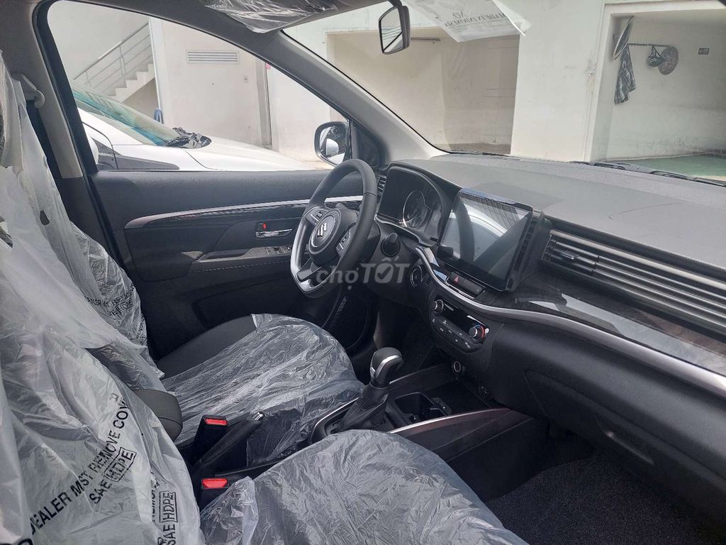 XL7 hybrid bản Black Edition giao ngay. Mua bán Ô tô tại Quận Tân Bình Tp Hồ Chí Minh được đăng bởi Pháp Suzuki World Phổ Quang hình 6