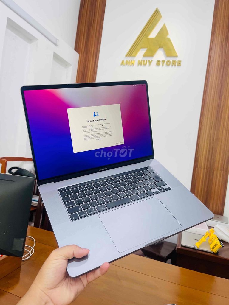 MacBook Pro 16in i7 16 inch 16GB/512GB đẹp 99%. Mua bán Laptop tại Quận Ninh Kiều Cần Thơ được đăng bởi ĐIỆN THOẠI LAPTOP ANH HUY hình 1