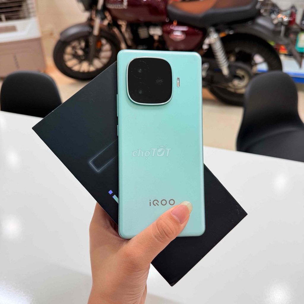 IQOO Z9 Turbo 5G . Phiên bản 12/256Gb - Pin 99%. Mua bán Điện thoại tại Thành phố Tây Ninh Tây Ninh được đăng bởi Mỹ Vy Store Mobile Tây Ninh hình 1