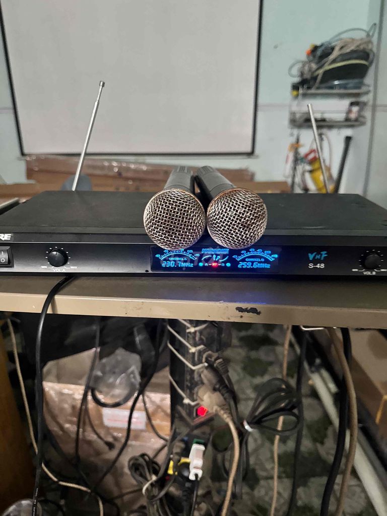 Micro karaoke VHF-S48 Sóng VHF Đen. Mua bán Tivi, Âm thanh tại Thành phố Vũng Tàu Bà Rịa - Vũng Tàu được đăng bởi Đồ Điện Tử Gia Đình Vũng Tàu hình 1