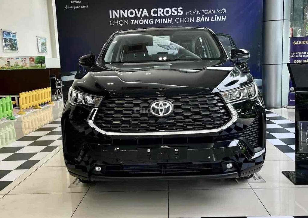 Toyota Innova Cross 2.0 2025 - 5000km xe siêu lươt. Mua bán Ô tô tại Quận Tân Phú Tp Hồ Chí Minh được đăng bởi TRƯƠNG THANH TUYỀN hình 1