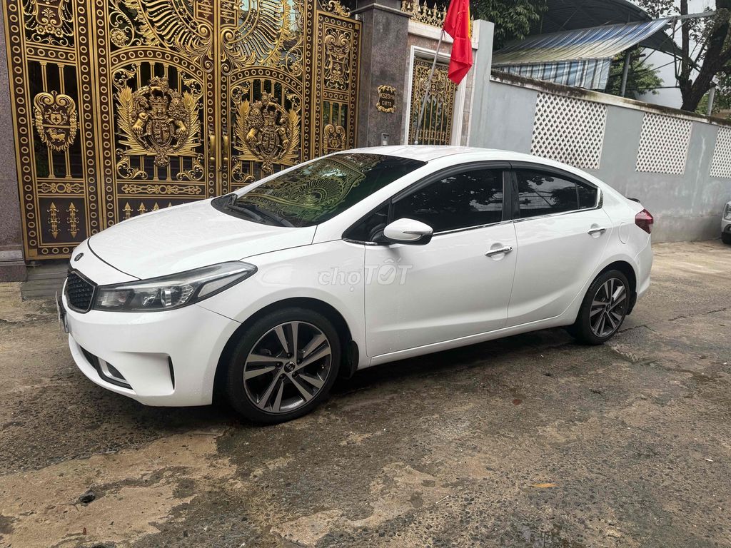 Kia Cerato 2018 1.6 MT