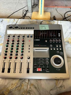 mixer Yamaha MD4S