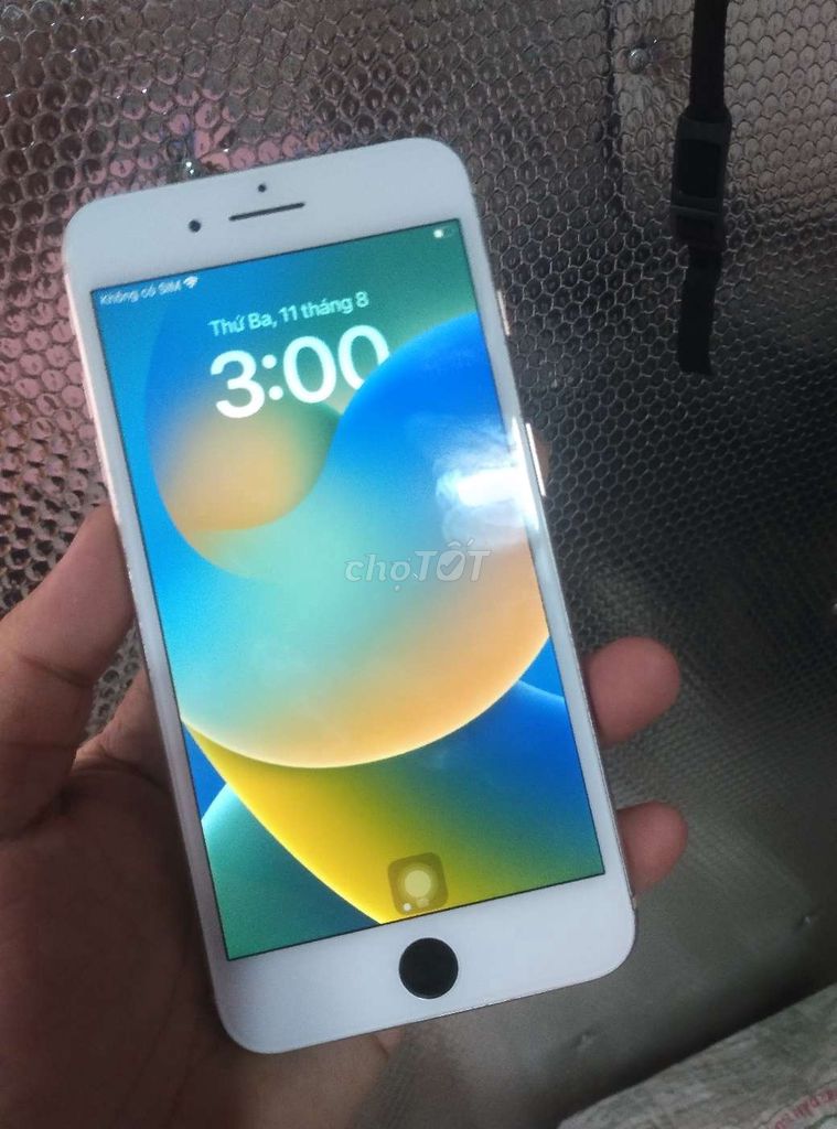 Apple iPhone 8 Plus 64GB Trắng. Mua bán Điện thoại tại Quận Ninh Kiều Cần Thơ được đăng bởi Thợ săn  hình 1