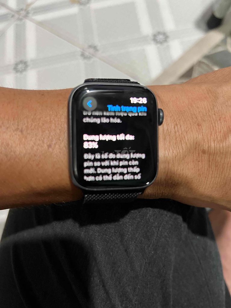 Apple Watch Series 5 LTE cần giao lưu Samsung Watc