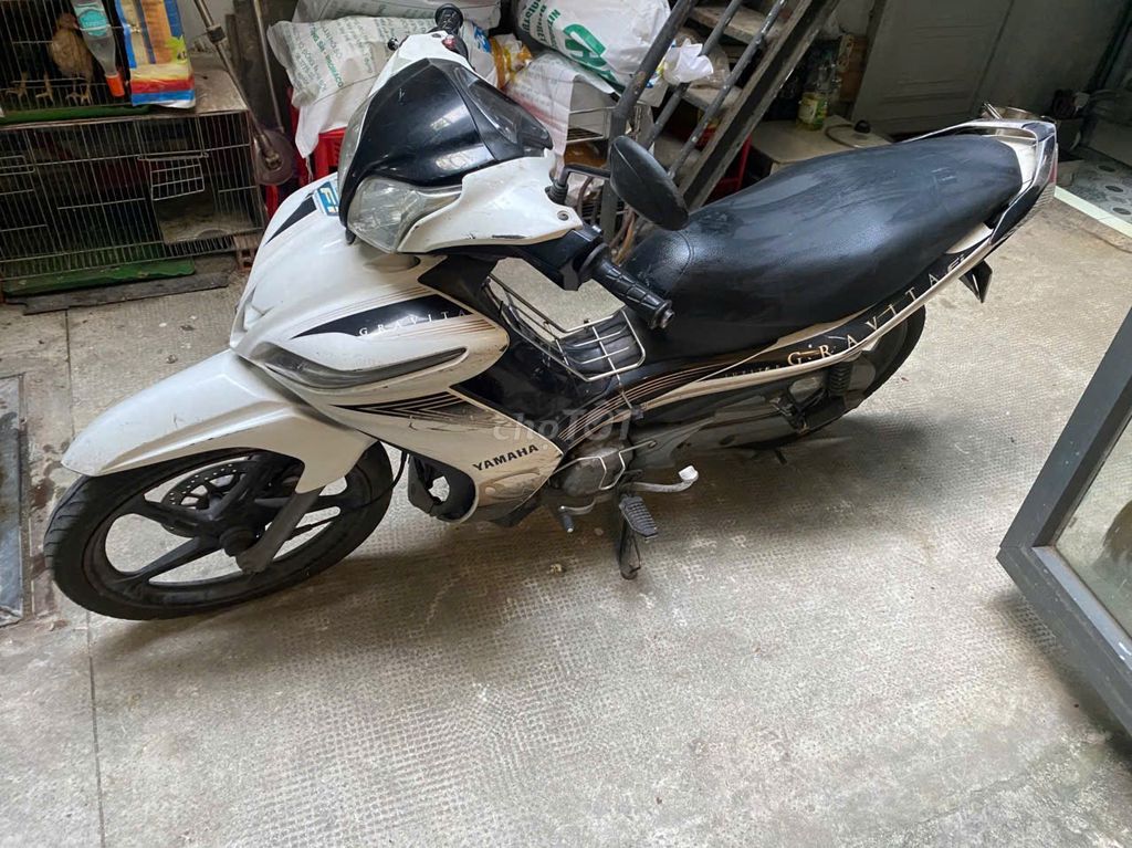 Yamaha Jupiter Gravita 2014 Trắng-đen. Mua bán Xe máy tại Quận 7 Tp Hồ Chí Minh được đăng bởi Đinh Văn Lộc hình 3