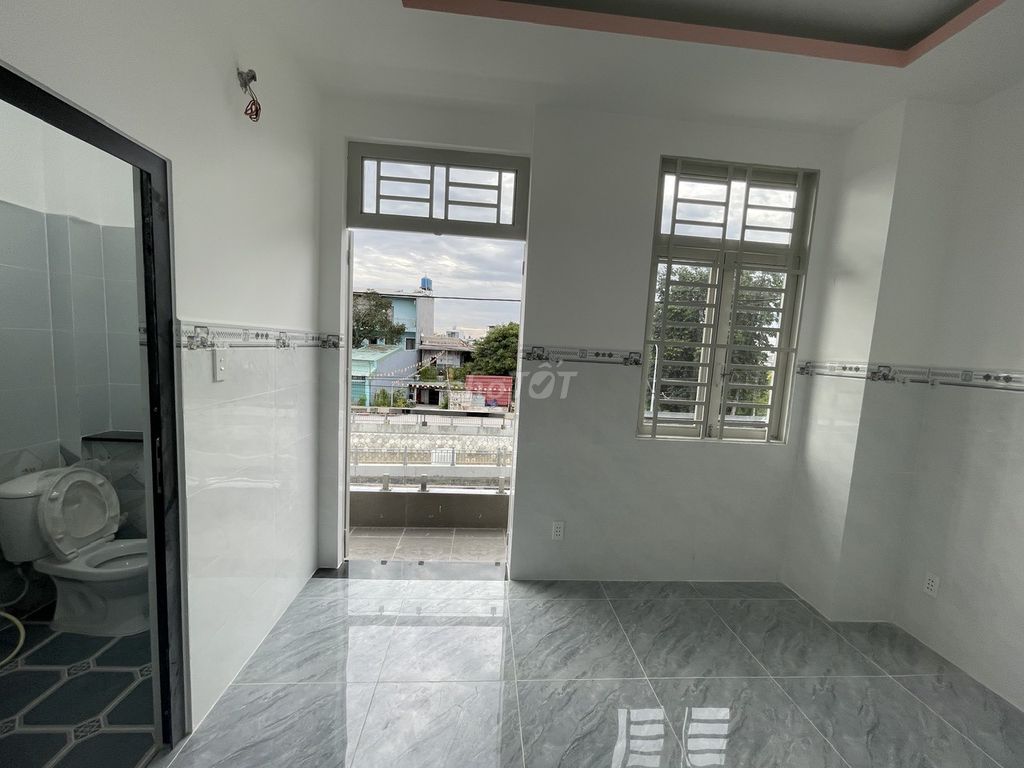 Nhà mới nguyên căn 4 phòng ngủ, 1 tret, 2 lầu. - ảnh 4