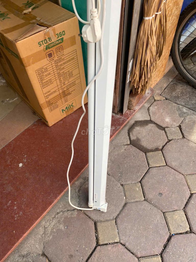 Màn chiếu 2m. Mua bán Đồ dùng văn phòng tại Quận Nam Từ Liêm Hà Nội được đăng bởi trường phát hình 1