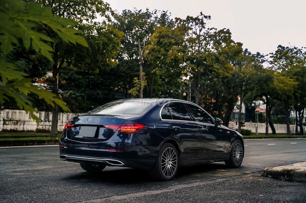 Mercedes C200 Avantgarde Plus siêu lướt 13.000km. Mua bán Ô tô tại Quận 7 Tp Hồ Chí Minh được đăng bởi Hoàn Lee Xe Lướt hình 7