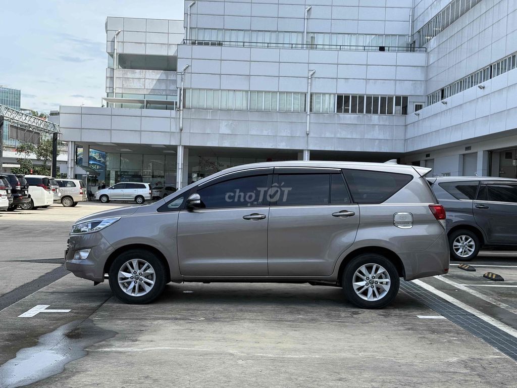 Toyota Innova 2017 2.0G -7 chỗ số tự động tại hãng. Mua bán Ô tô tại Quận Bình Thạnh Tp Hồ Chí Minh được đăng bởi Công Sang hình 8