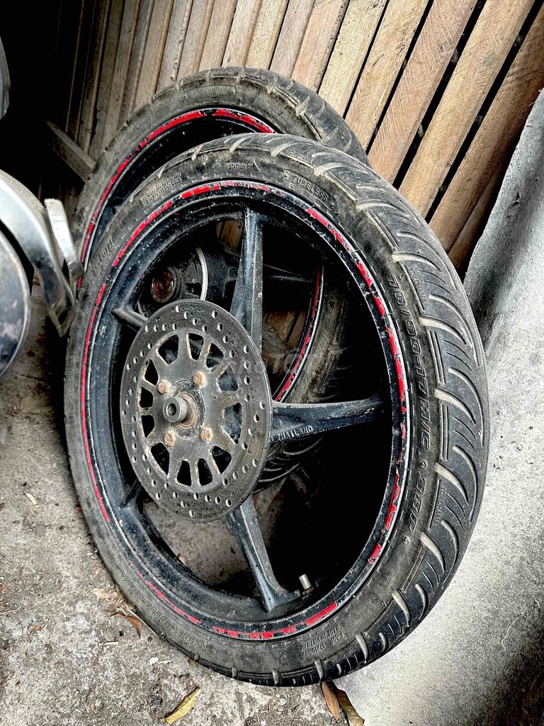 vành Ju V thái tháo xe. Mua bán Phụ tùng xe tại Thành phố Nam Định Nam Định được đăng bởi xe máy Trần Trung Bil 1988 hình 1