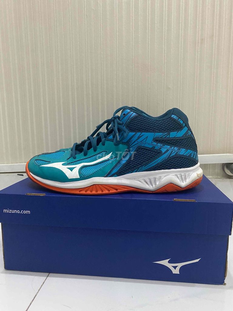 Giày bóng chuyền Mizuno