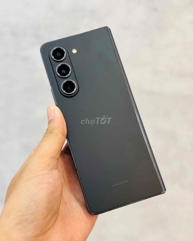 Samsung Z Fold5 Black phantom 256GB. Mua bán Điện thoại tại Quận 10 Tp Hồ Chí Minh được đăng bởi Trần Như Ngọc hình 1
